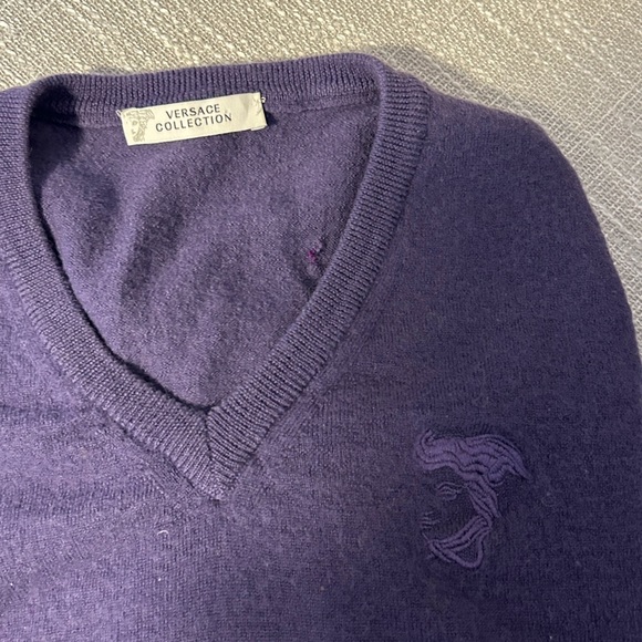 Vintage Versace sweater - Picture 3 of 3